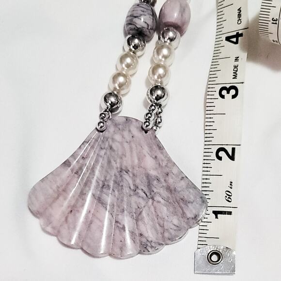 Faux pearl and lavender marbled stone fan shell statement necklace - Picture 8 of 11